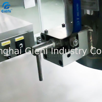 20L溶ける感動的なタンク口紅注ぐ機械手の手動活字合金型