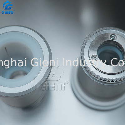 手のクリーム色の表面洗剤の歯磨き粉のプラスチック管の詰物および密封機械