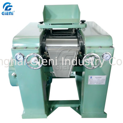 化粧品に顔料の30CMの長さ15CMの直径を持つ3ロール ミラーを粉砕機