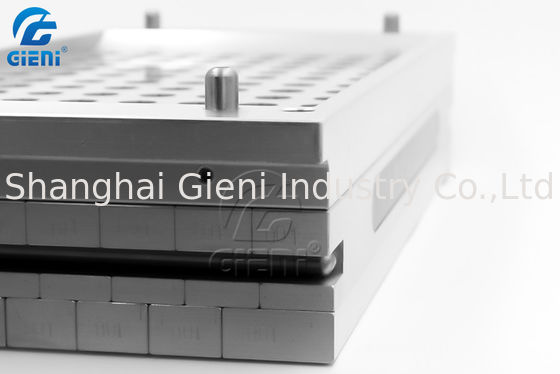 アルミニウム化粧品の口紅のリップ・クリーム型の多Cativiesの手動タイプ