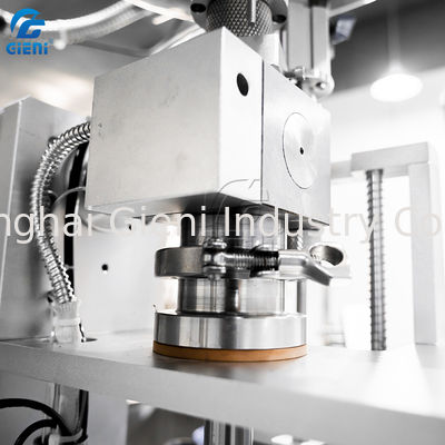 マスカラの唇の光沢のマニキュアの基礎のための回転式タイプ化粧品の充填機