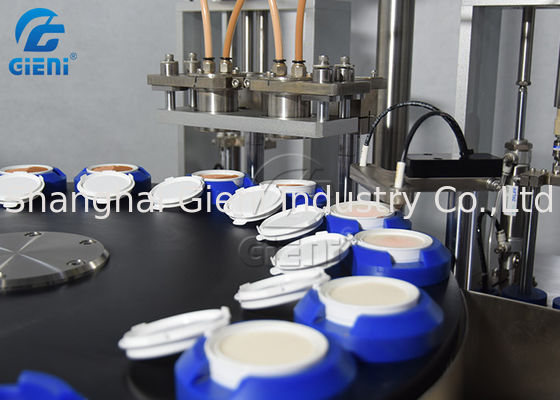 BBの下地クリーム30pcs/Minのための20ml回転式化粧品の充填機