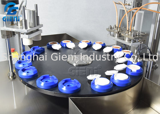 BBの下地クリーム30pcs/Minのための20ml回転式化粧品の充填機