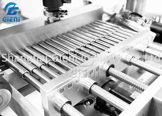 18のキャビティ自動口紅の詰物および冷却の生産ライン